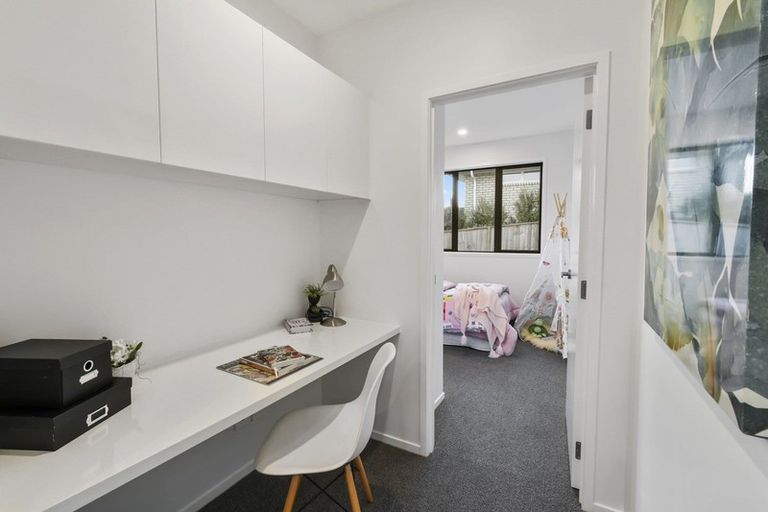 Photo of property in 25 Helenvale Crescent, Pokeno, 2402