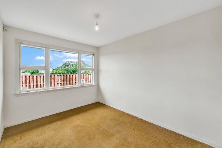 Photo of property in 35 Vardon Crescent, Shirley, Christchurch, 8061