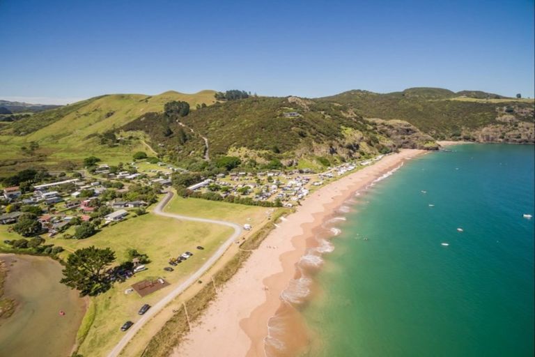 Photo of property in 54 Tauranga Bay Beach Road, Kaeo, 0478
