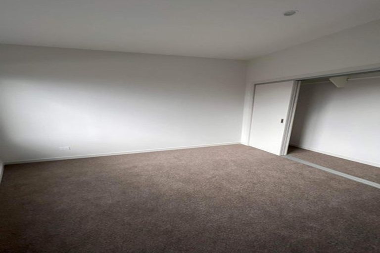 Photo of property in 5/38 Jane Maree Road, Kumeu, 0810