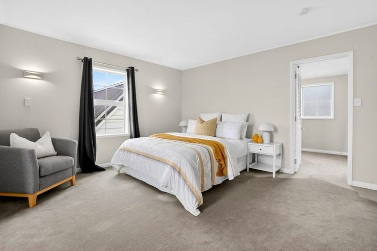 Photo of property in 2/15 Saltburn Road, Milford, Auckland, 0620