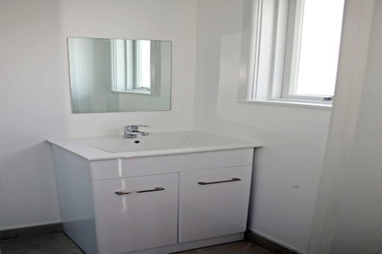 Photo of property in 1/3 Fentham Road, Hauraki, Auckland, 0622