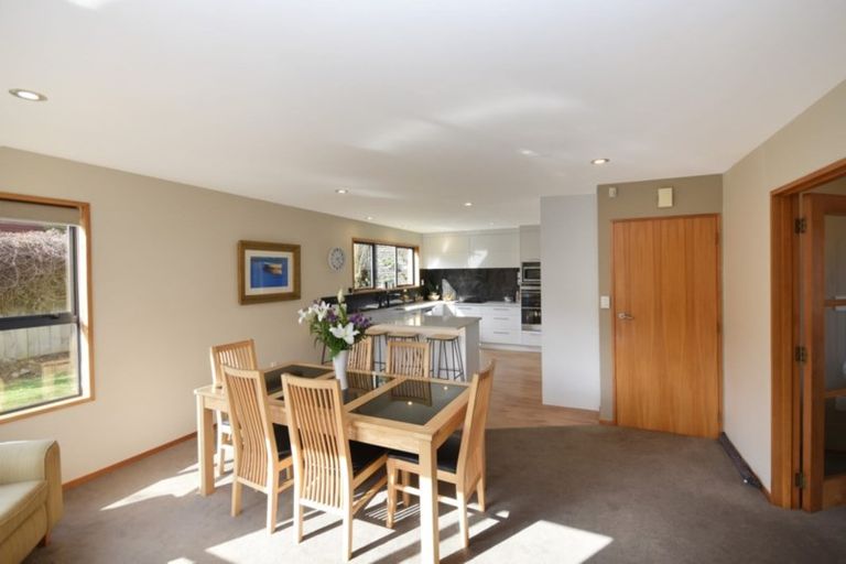 Photo of property in 18 Ribbonwood Close, Normanby, Dunedin, 9010