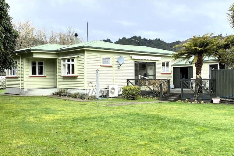 Photo of property in 2 Sinnamon Street, Reefton, 7830