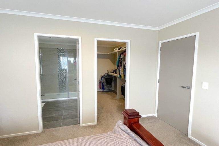 Photo of property in 29 Margaret Shields Avenue, Aotea, Porirua, 5024
