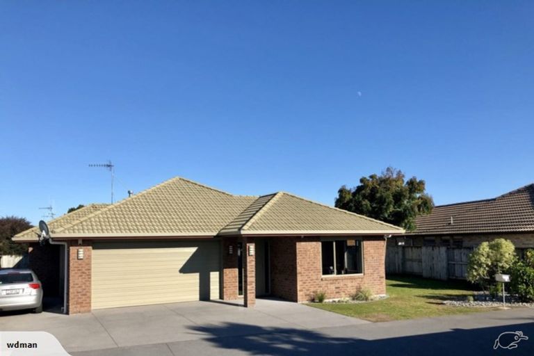 Photo of property in 2 Sophies Way, Papamoa Beach, Papamoa, 3118