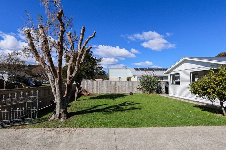Photo of property in 7 Karamea Grove, Wainuiomata, Lower Hutt, 5014