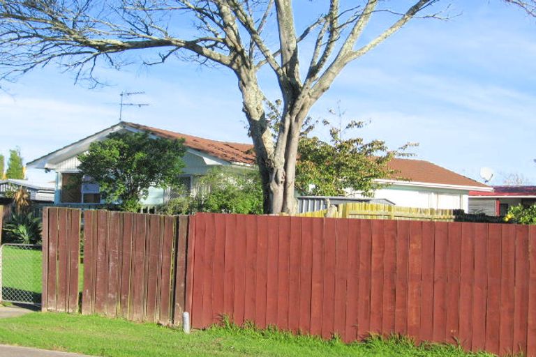 Photo of property in 11 Rimini Place, Clover Park, Auckland, 2023