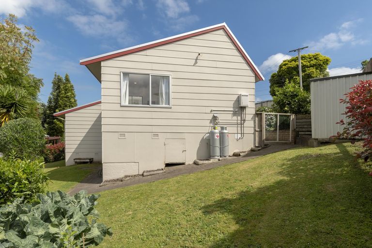 Photo of property in 32 Sherwood Street, Bellevue, Tauranga, 3110