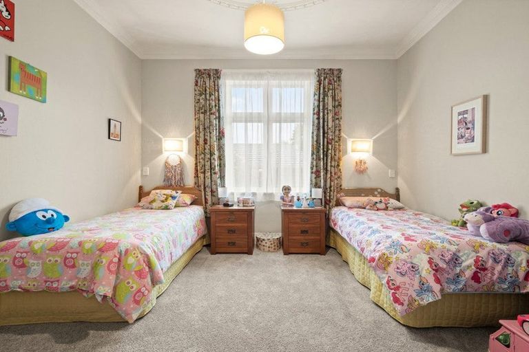 Photo of property in 241 Bay View Road, Saint Clair, Dunedin, 9012