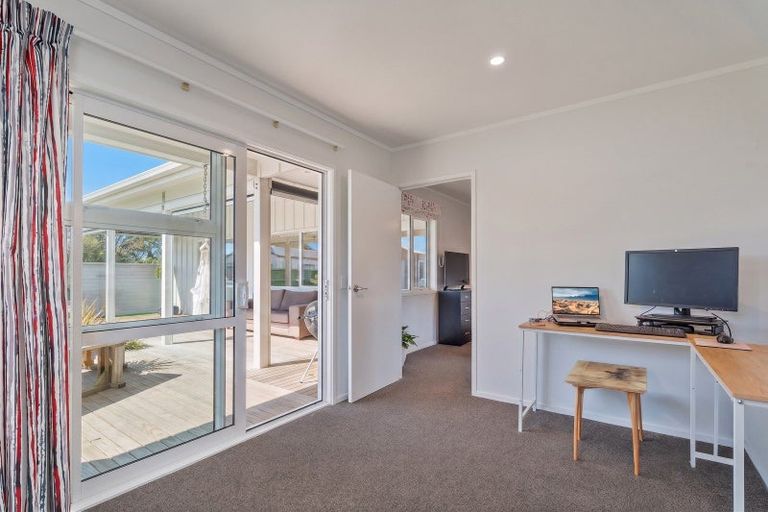 Photo of property in 24 Wells Place, Whitianga, 3510