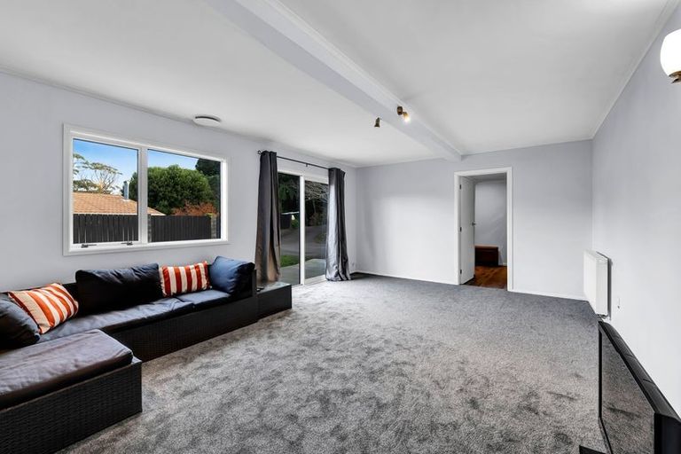 Photo of property in 11 Roto Street, Westown, New Plymouth, 4310