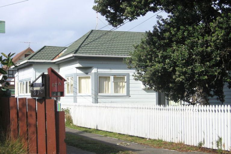 Photo of property in 87-87a Freyberg Street, Lyall Bay, Wellington, 6022