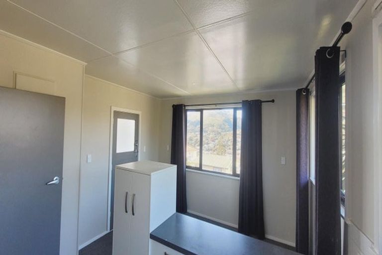 Photo of property in 54 Davidson Crescent, Tawa, Wellington, 5028