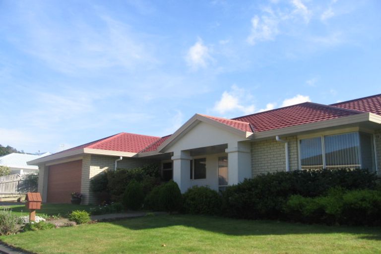 Photo of property in 7 Mariners Way, Whitby, Porirua, 5024
