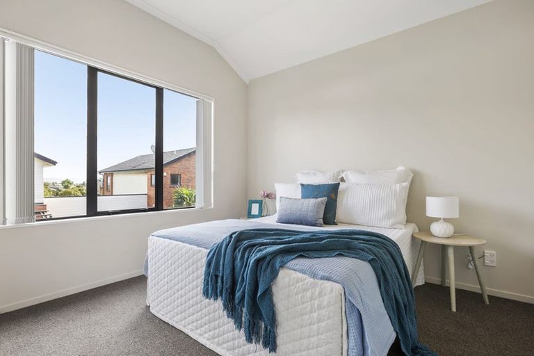 Photo of property in 16 Secoia Crescent, Mangere, Auckland, 2022