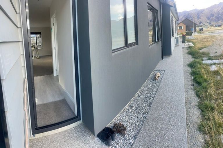 Photo of property in 10 Waddell Street, Lake Hawea, 9382