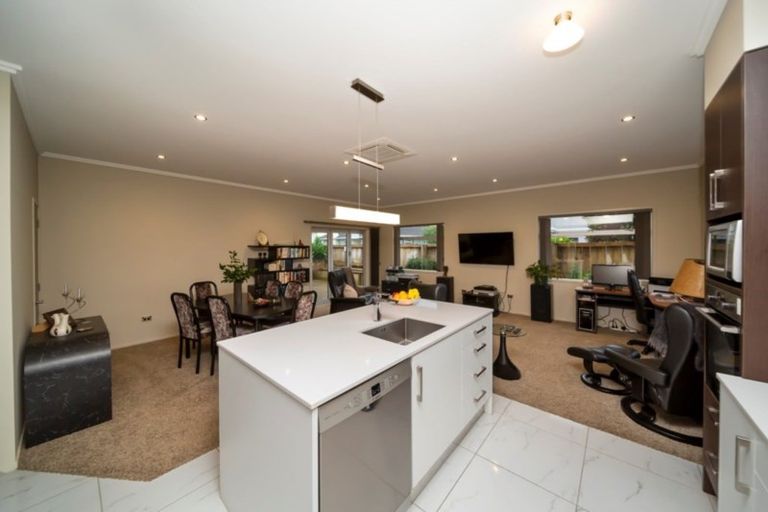 Photo of property in 297 Carrington Street, Vogeltown, New Plymouth, 4310