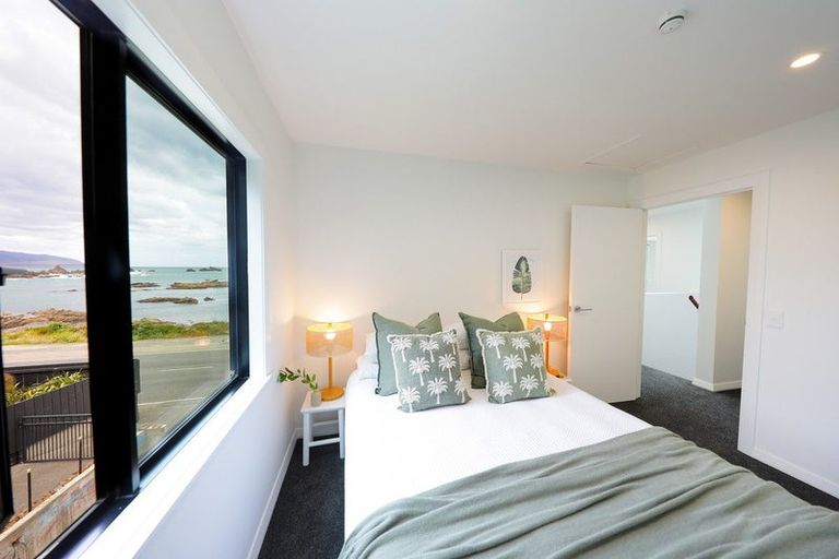 Photo of property in 354 The Esplanade, Island Bay, Wellington, 6023