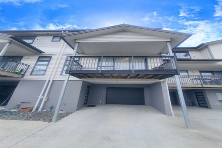 Photo of property in 7 Lilac Lane, Oteha, Auckland, 0632