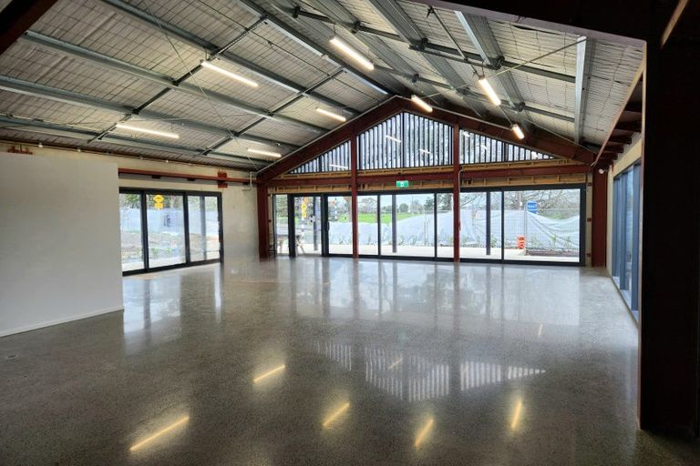 Photo of property in 468 West Coast Road, Glen Eden, Auckland, 0602