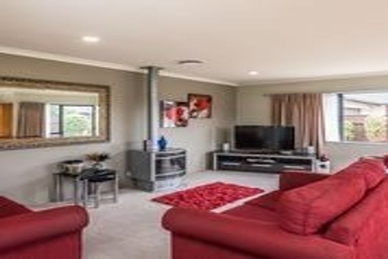 Photo of property in 5 Central Park, Paraparaumu Beach, Paraparaumu, 5032