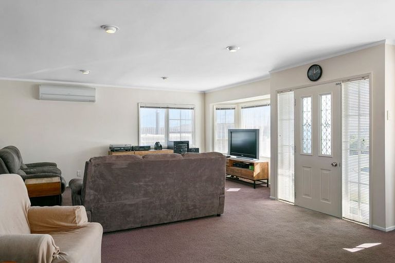 Photo of property in 3 Battersea Place, Richmond Heights, Taupo, 3330