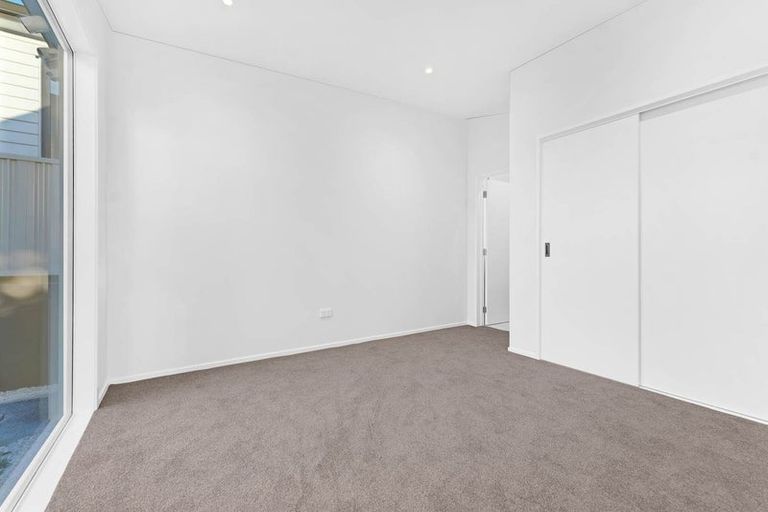 Photo of property in 60d Lewisham Street, Highland Park, Auckland, 2010