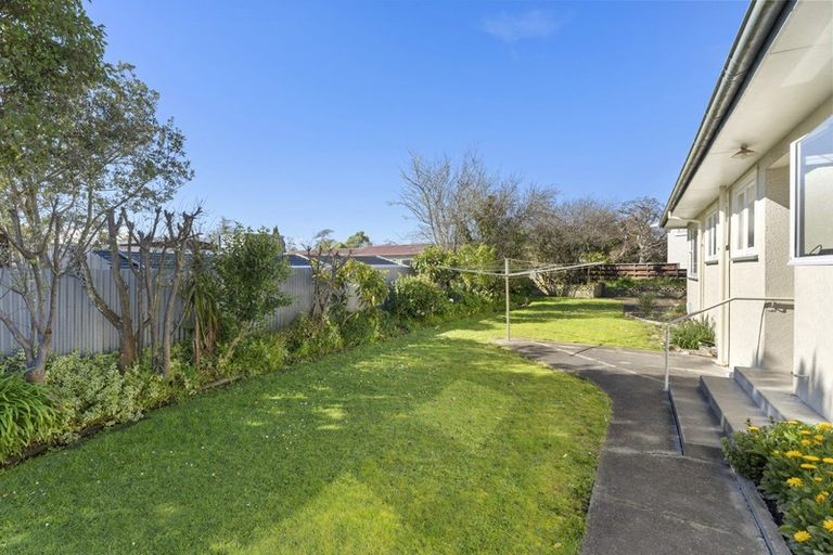 Photo of property in 6 Cohen Place, Milson, Palmerston North, 4414