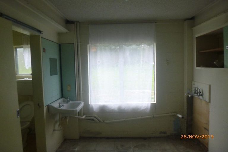 Photo of property in 7 Marewa Street, Te Atatu South, Auckland, 0610