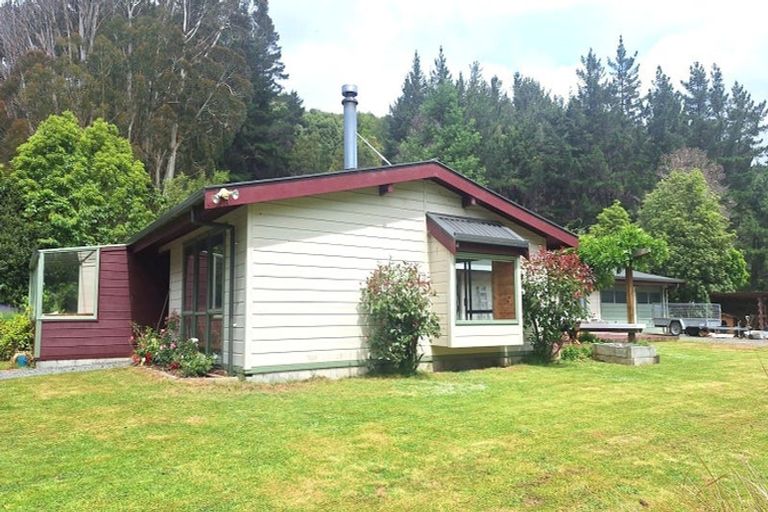 Photo of property in 1083 Blue Mountains Road, Blue Mountains, Upper Hutt, 5371