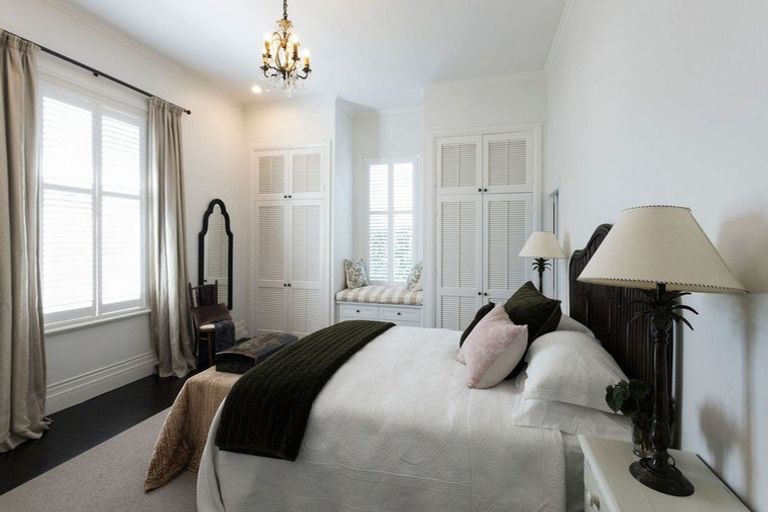 Photo of property in 165 Karori Road, Karori, Wellington, 6012