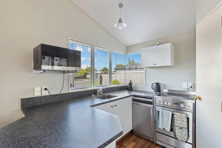 Photo of property in 16a Maire Street, Inglewood, 4330