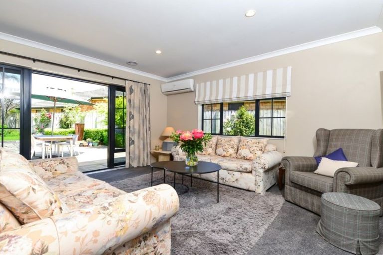 Photo of property in 8 The Peninsula, Huntington, Hamilton, 3210