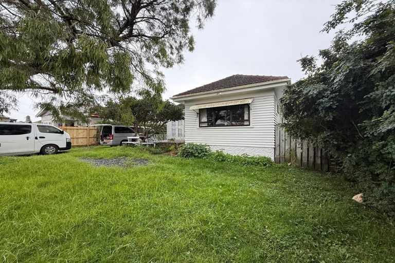Photo of property in 5 Thomas Road, Mangere, Auckland, 2022