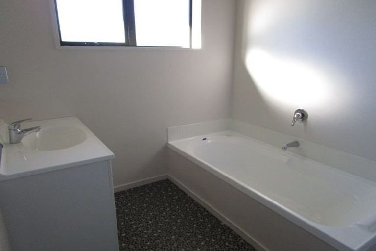 Photo of property in 2 Ruahine Place, Parklands, Christchurch, 8083