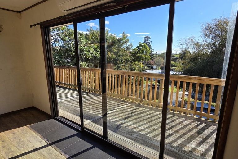 Photo of property in 13 Charles Dickens Drive, Mellons Bay, Auckland, 2014