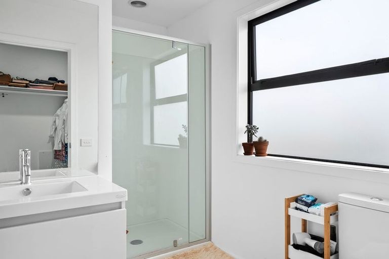 Photo of property in 17 Tuke Lane, Wanaka, 9305