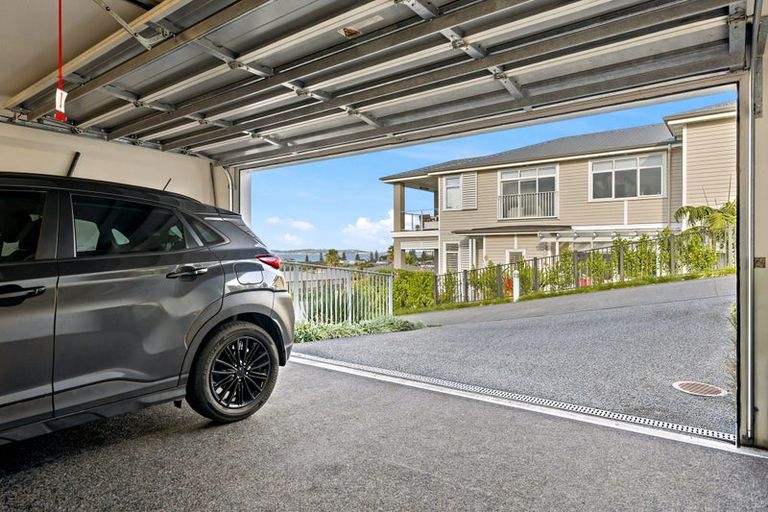 Photo of property in 56 Panorama Heights, Orewa, 0931
