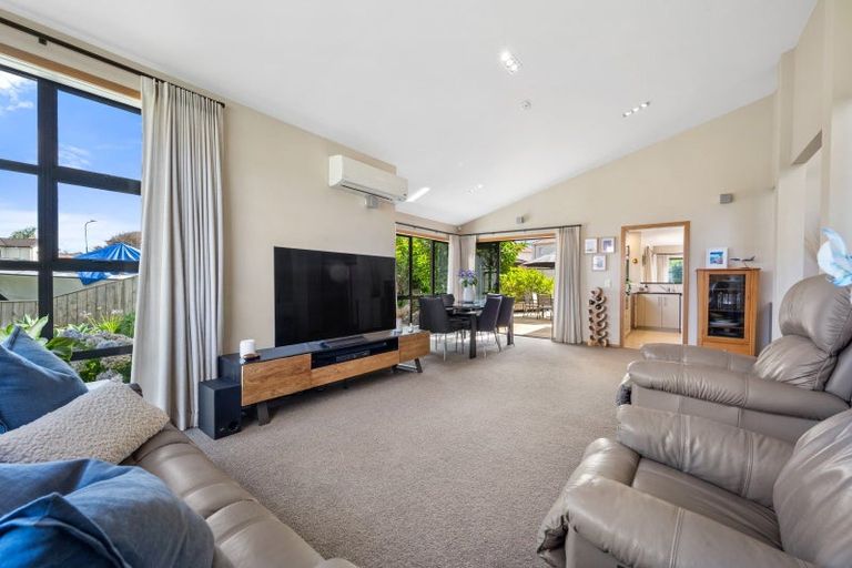 Photo of property in 6 Dalcross Drive, Flat Bush, Auckland, 2016
