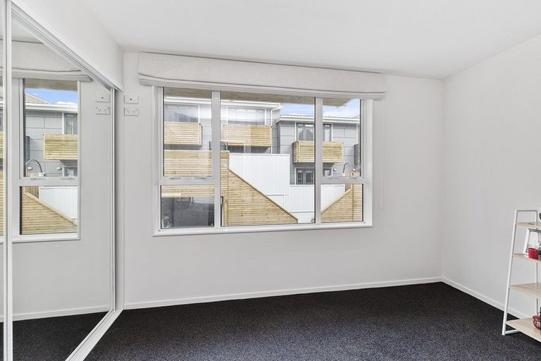 Photo of property in Pirie Street Townhouses, 19/35 Pirie Street, Mount Victoria, Wellington, 6011