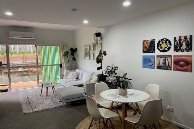 Photo of property in 3/206 Manuka Road, Bayview, Auckland, 0629