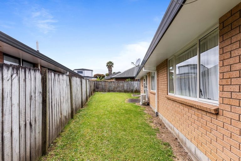 Photo of property in 2/44 Wai Iti Place, Clendon Park, Auckland, 2103
