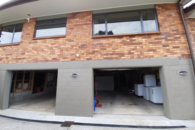Photo of property in 37 Parkhill Road, Mellons Bay, Auckland, 2014