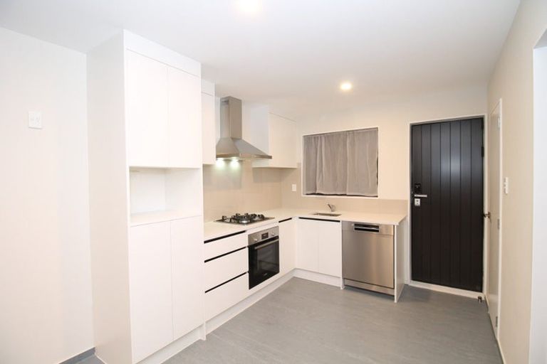 Photo of property in 4 Fruitvale Road, New Lynn, Auckland, 0600