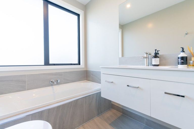 Photo of property in 10 Carran Court, Te Anau, 9679