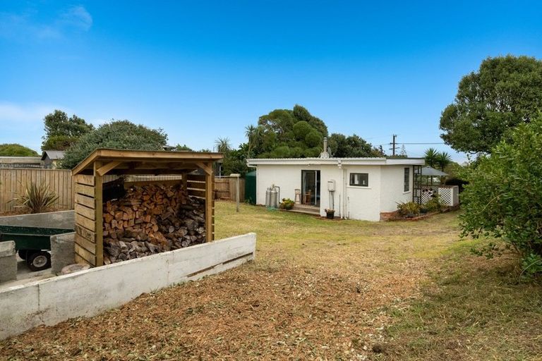 Photo of property in 36 Dixie Street, Te Horo Beach, Otaki, 5581