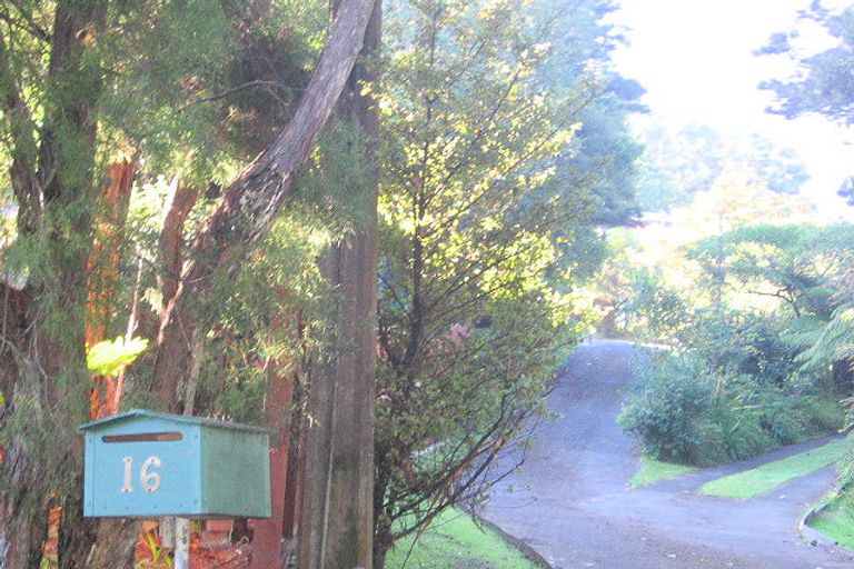 Photo of property in 16 Karen Road, Laingholm, Auckland, 0604