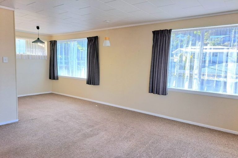 Photo of property in 23a Manor Drive, Stokes Valley, Lower Hutt, 5019