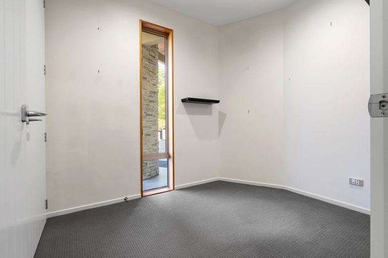 Photo of property in 5 Cameron Drive, Acacia Bay, Taupo, 3385